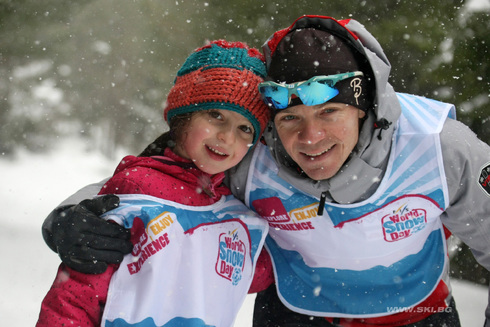 ZAUGG AG EGGIWIL et la Fédération International de Ski font entrer les enfants dans la neige!